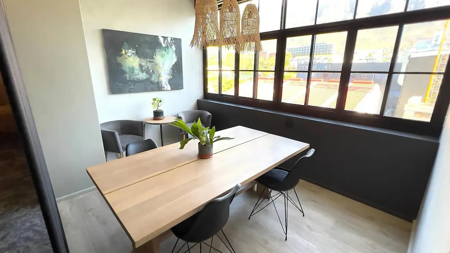 Apartment Luxury Tiny Home / Co_Living / City Views Cape Town South Africa